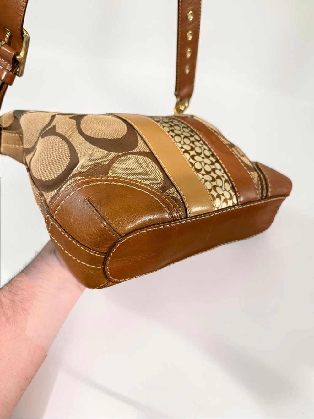 SOLD COACH Vintage Signature C Canvas Leather Stripe Shoulder Bag 10542 Tan - Picture 8 of 16